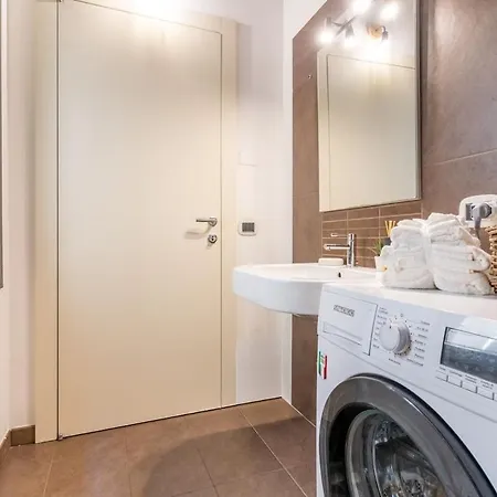 Modern In The Center 500m From The Estense Castle Apartment *
